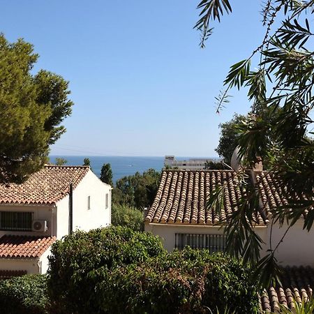 Quaint 2 Bedroom Townhouse With Pool Close To Sea! بينالماذينا المظهر الخارجي الصورة