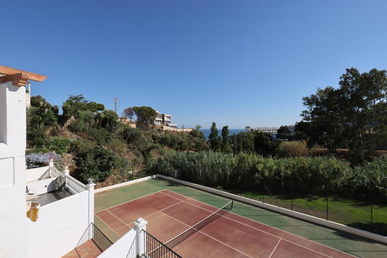 Quaint 2 Bedroom Townhouse With Pool Close To Sea! بينالماذينا المظهر الخارجي الصورة