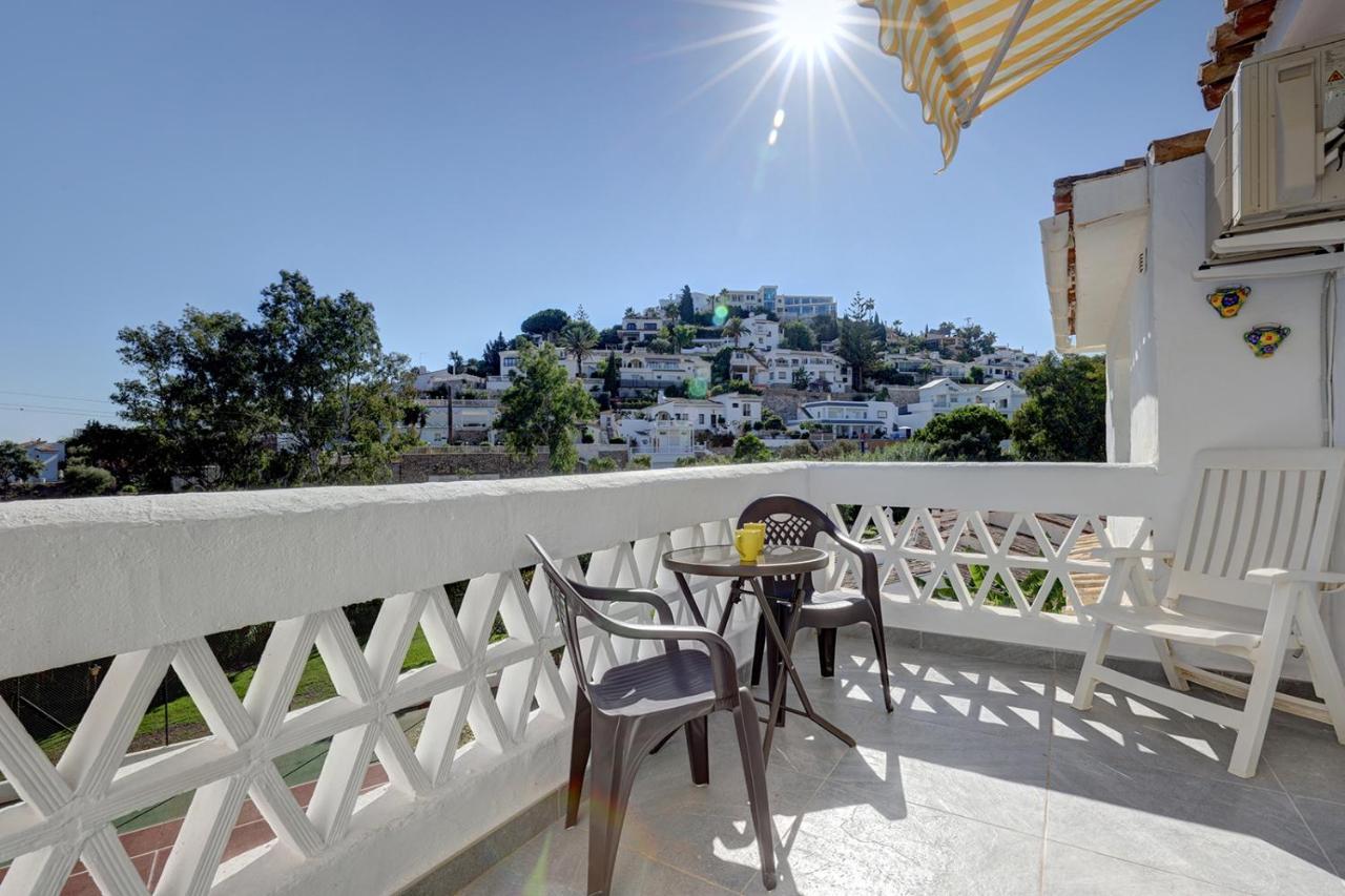 Quaint 2 Bedroom Townhouse With Pool Close To Sea! بينالماذينا المظهر الخارجي الصورة